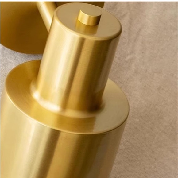 🔴 Gold Wall Sconce Light Fixture- hardwired- NWT- R49 - Picture 6 of 9